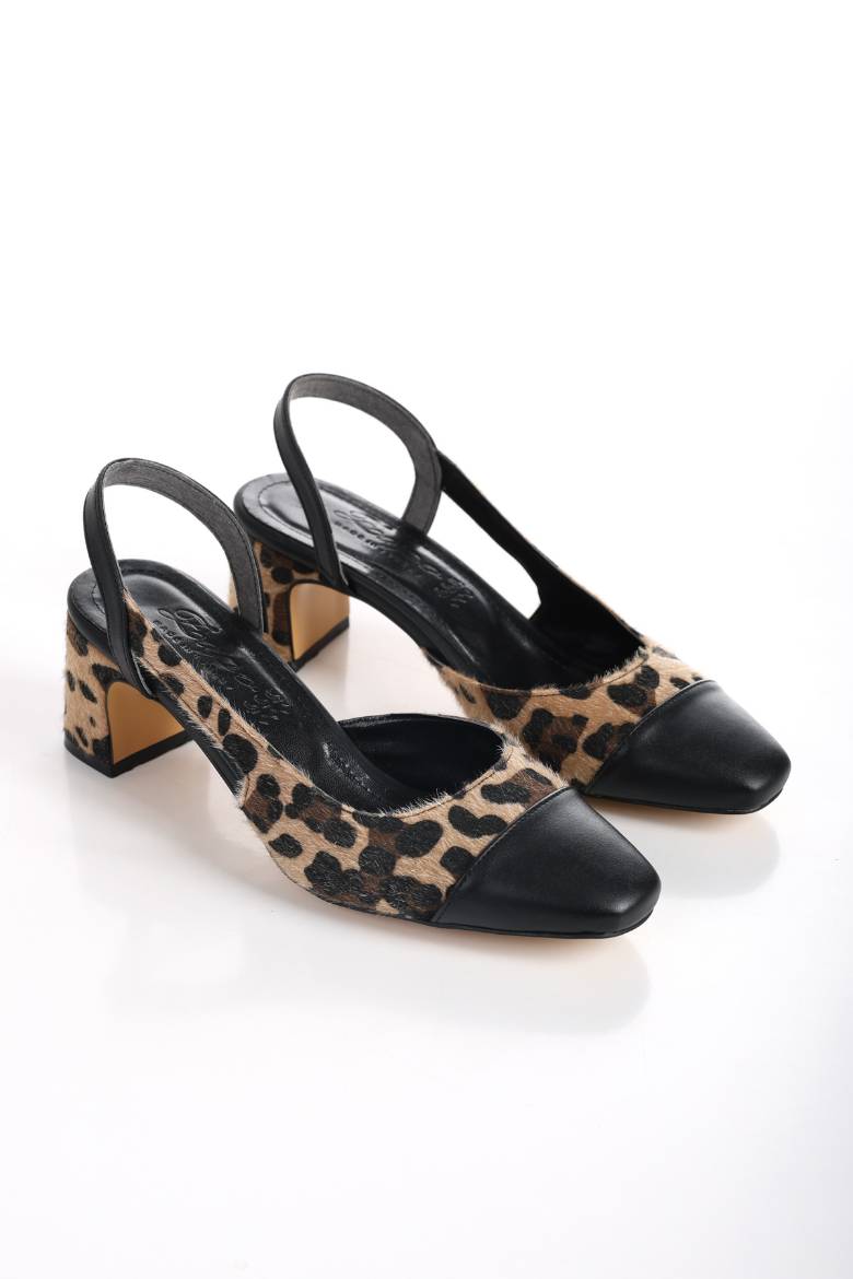 Kadın Burnu Kapalı Kalın Topuklu Sandalet 3082