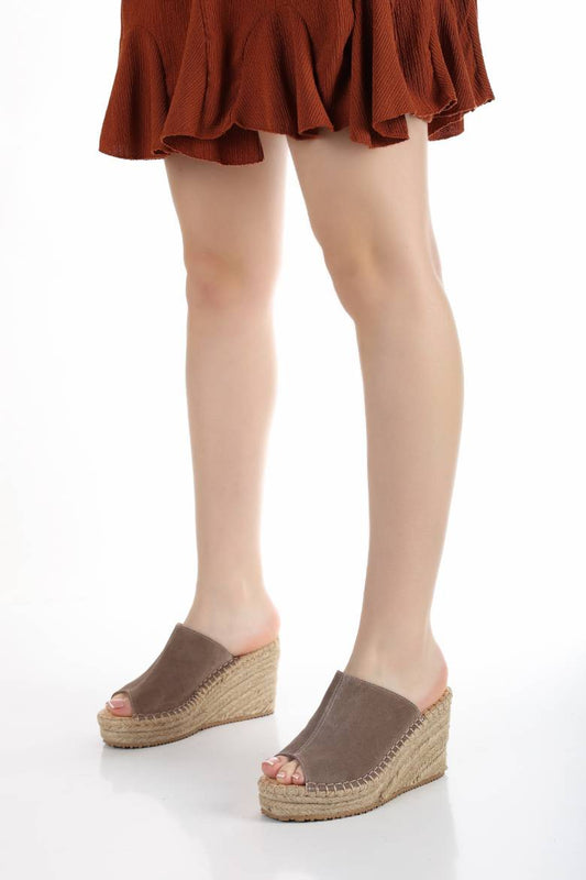 Kadın Hakiki Deri Hasır Dolgu Topuklu Terlik 6323