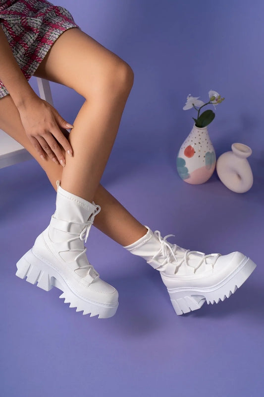 5073 Kadın Cilt Bağcıklı Dalgıç Kumaş Detaylı Bot