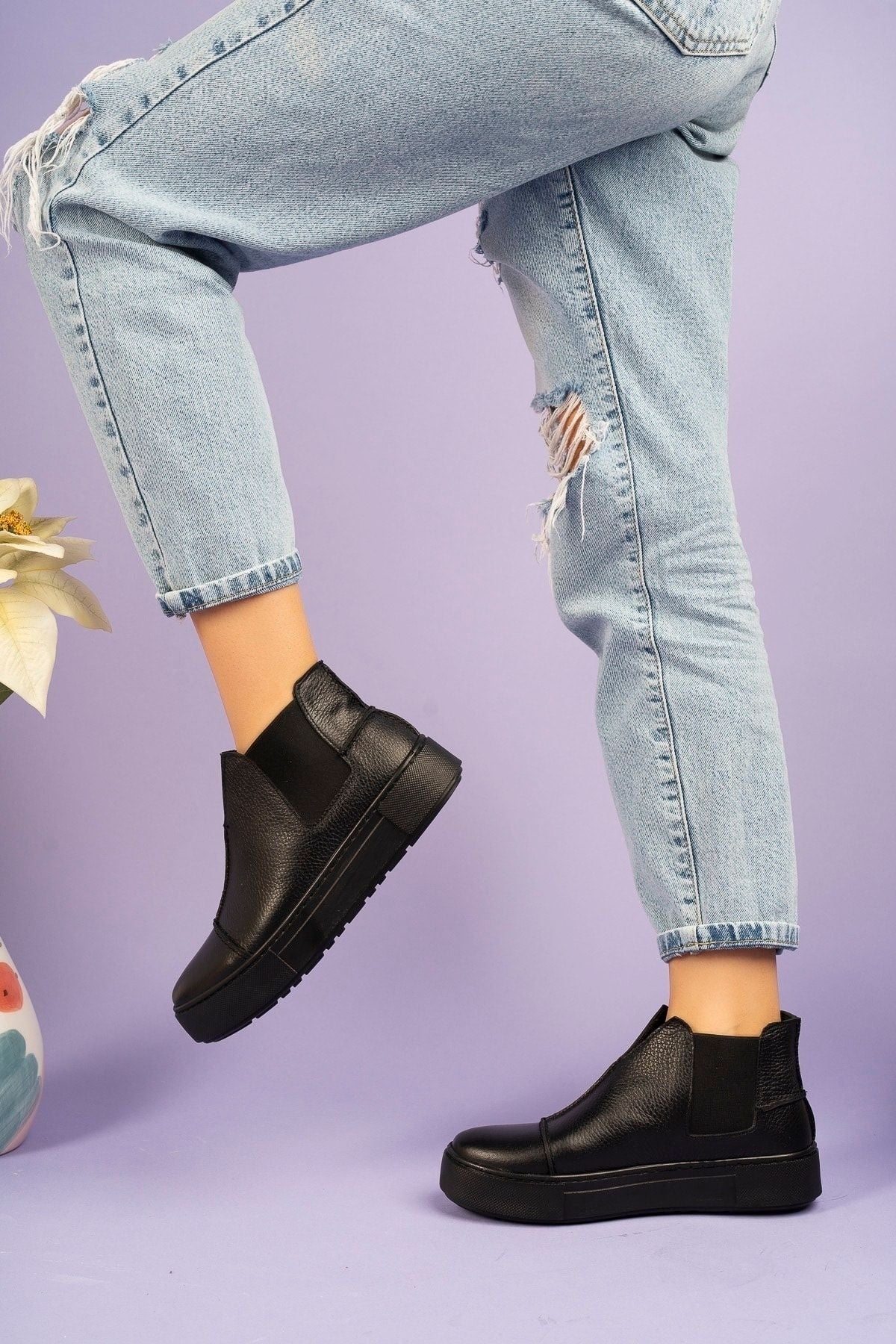 Siyah - 2056 Kadın Hakiki Deri Sneakers